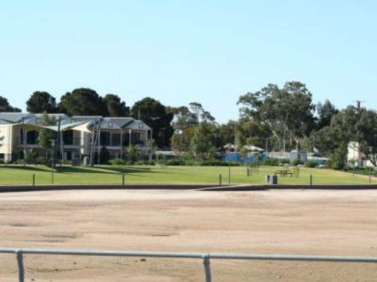 Westside Foreshore 86 768x576