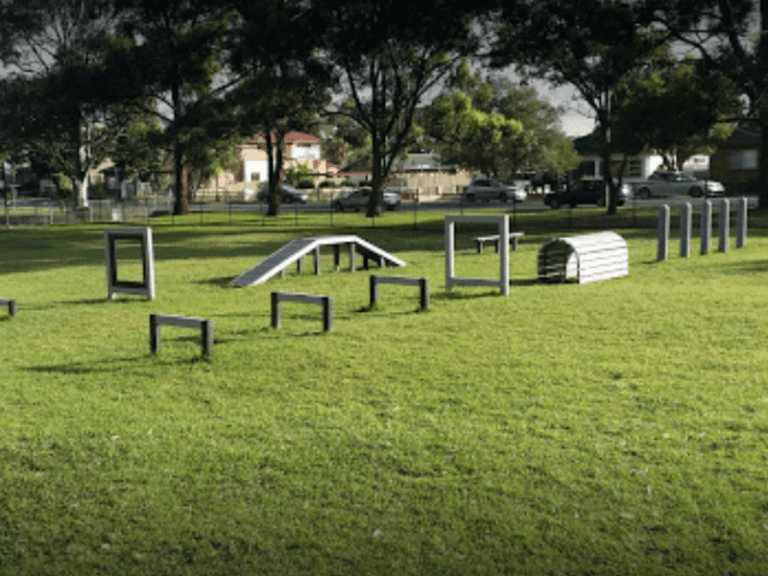 Deakin Park 86 768x576