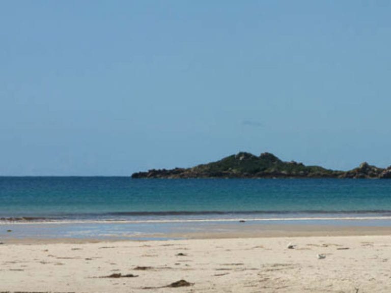 Sisters Beach 86 768x576