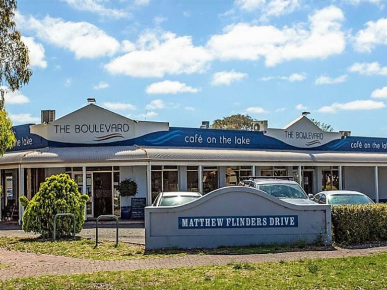 The Boulevard Cafe 86 768x576