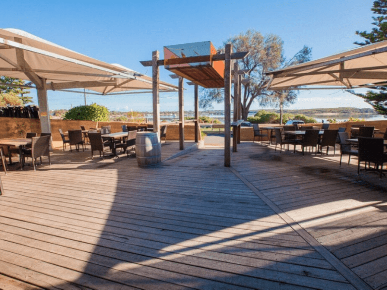 1802 Oyster Bar 768x576