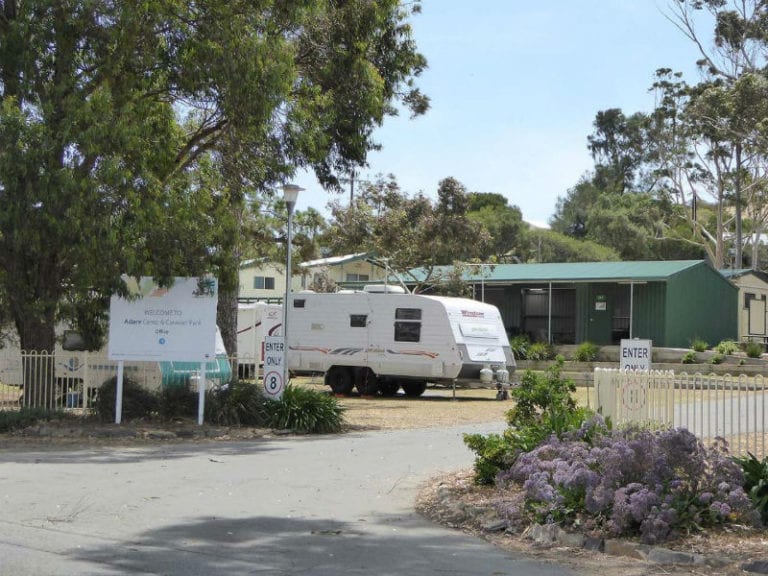 nrma-victor-harbor-beachfront-holiday-park-caravan-park-cabins