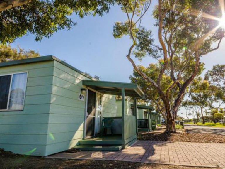 Meningies Lake Albert Caravan Park 8 6 768x576