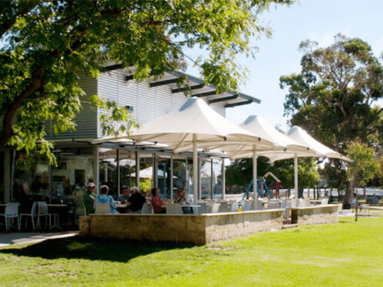 Lo Quay River Cafe 768x576