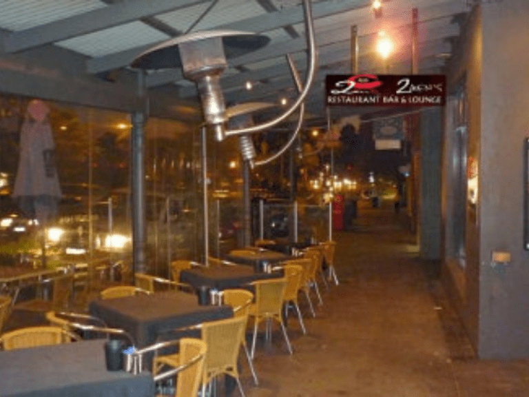 2 Men Restaurant 768x576