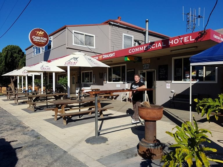 COMMERCIAL HOTEL 768x576