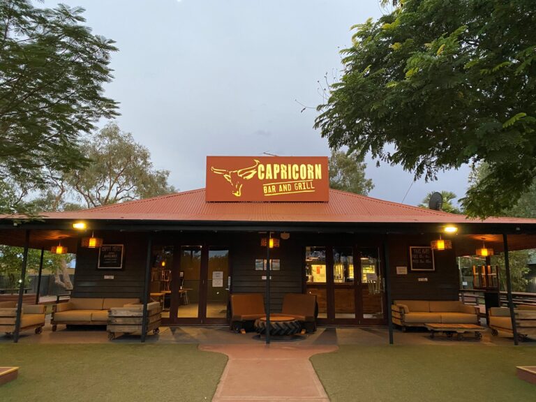 Capricorn Bar Grill 1 768x576