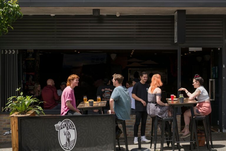 Tipplers Tap 2 768x512