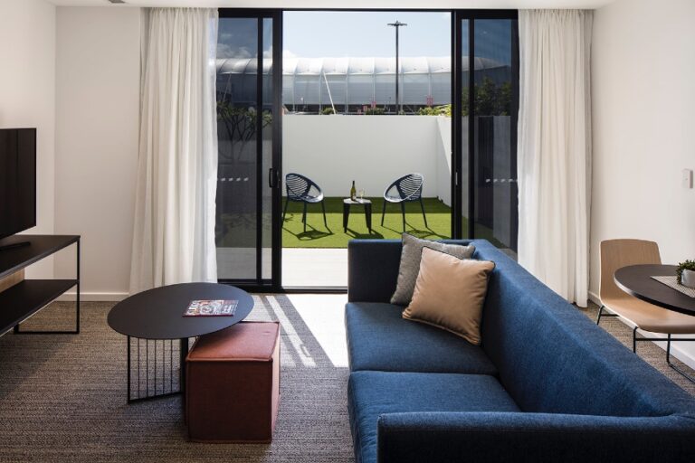 quest robina terrace 1bedroom Hero Shot 96 768x512