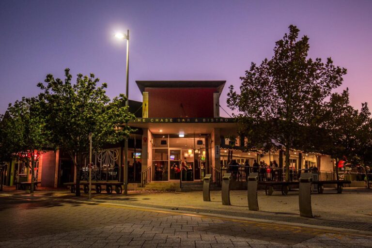 The Chase Bar 1 768x512