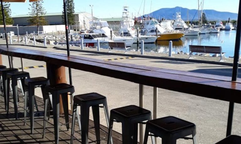 Blue Wave Seafood 106 768x461