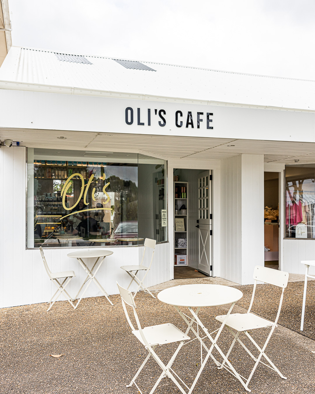 Olis Cafe