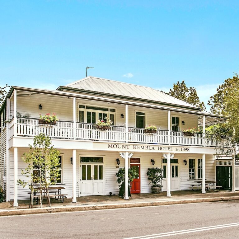 Mount Kembla Village Hotel 768x768