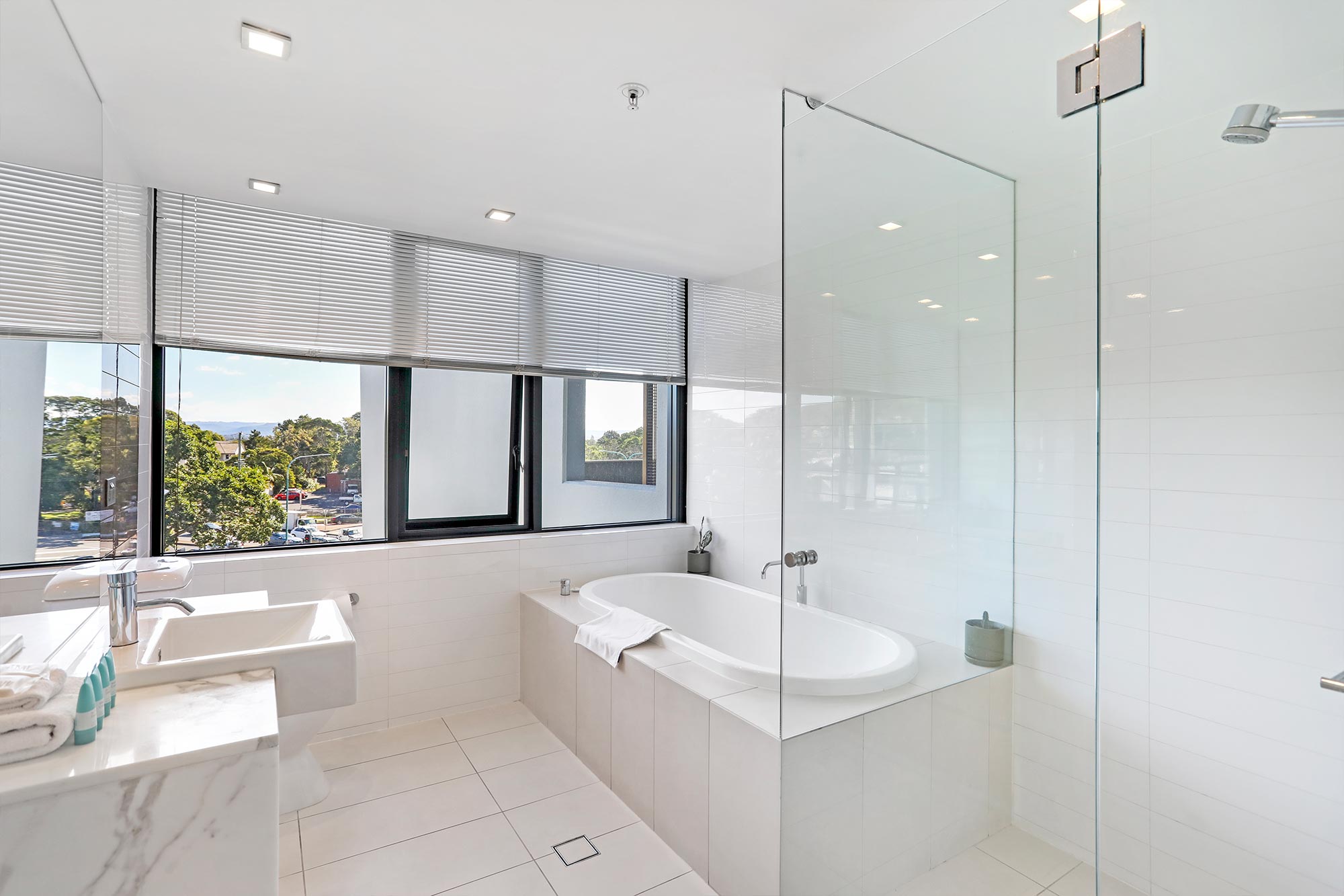 Burleigh Heads Accommodation 1BR Media 6