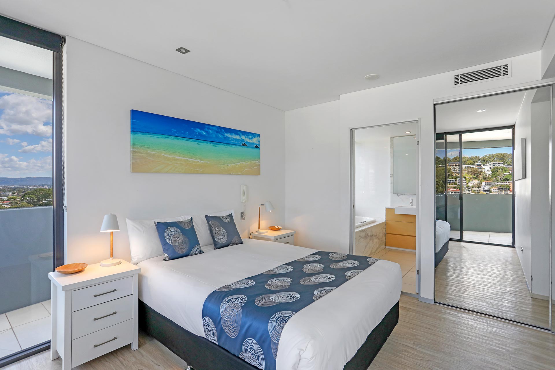 Burleigh Heads Accommodation 2BR Partial Ocean View 6