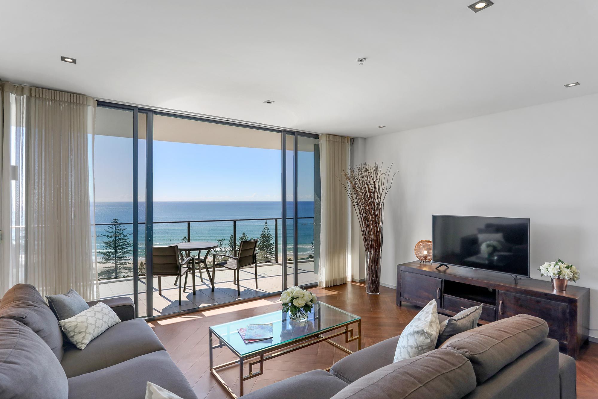 Burleigh Heads Accommodation 2BR Superior 1