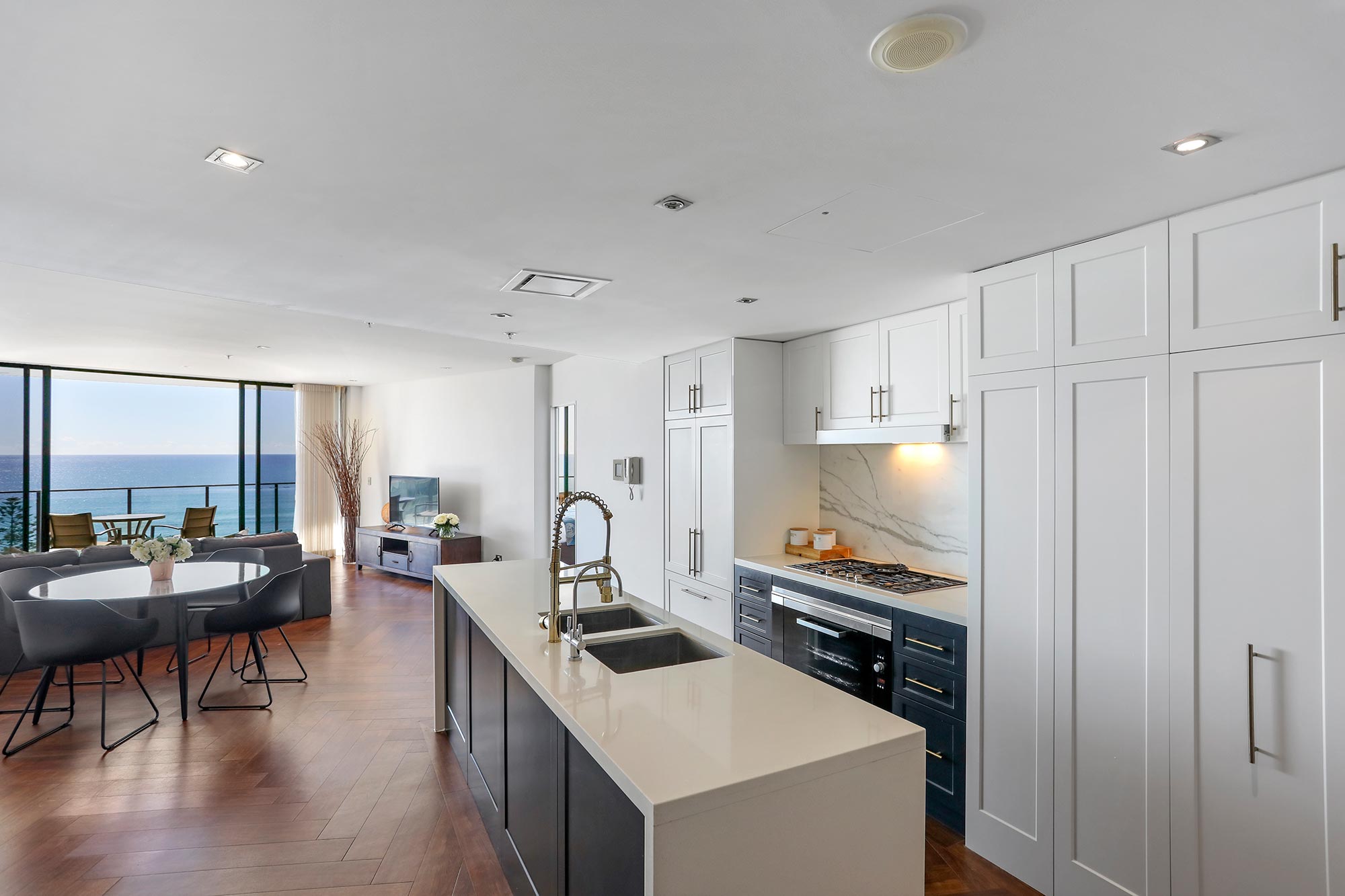 Burleigh Heads Accommodation 2BR Superior 3