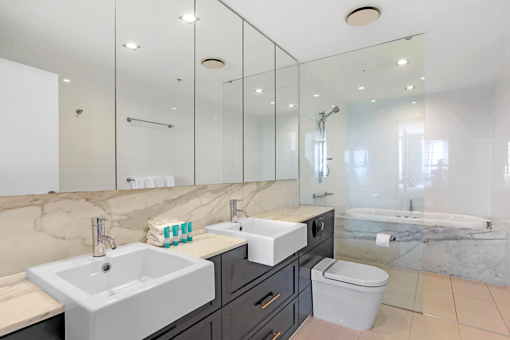 Burleigh Heads Accommodation 2BR Superior 7