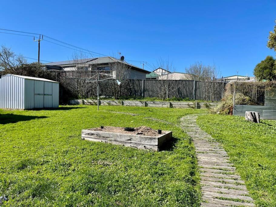 Cottage On A Large Sunny Block 18