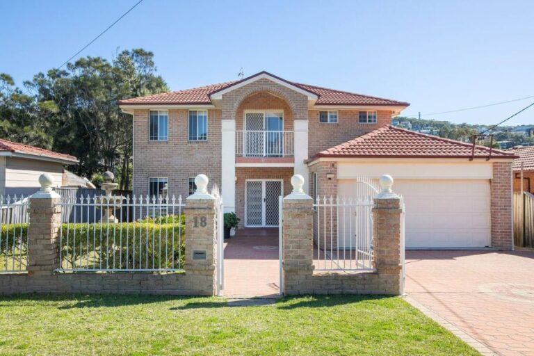 Graceland 96 768x512