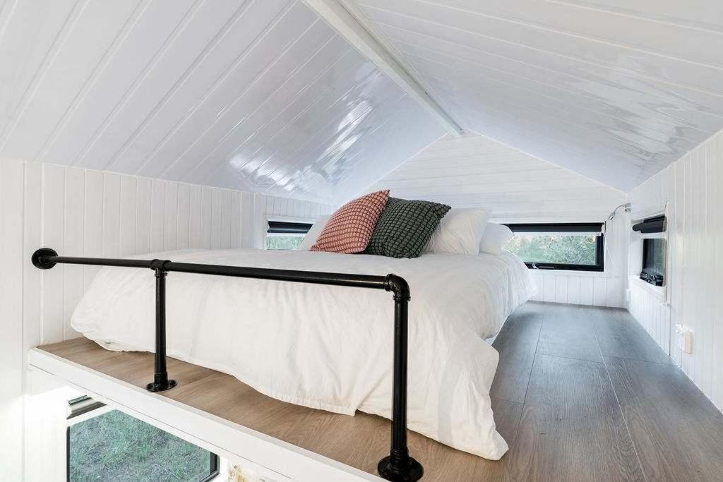 Olive Grove Retreat 2 3