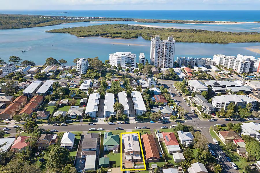 Pawfect Coastal Escape NEW 105