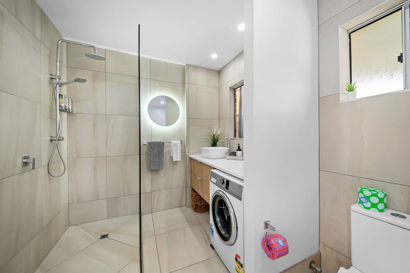 Pawfect Coastal Escape NEW 7