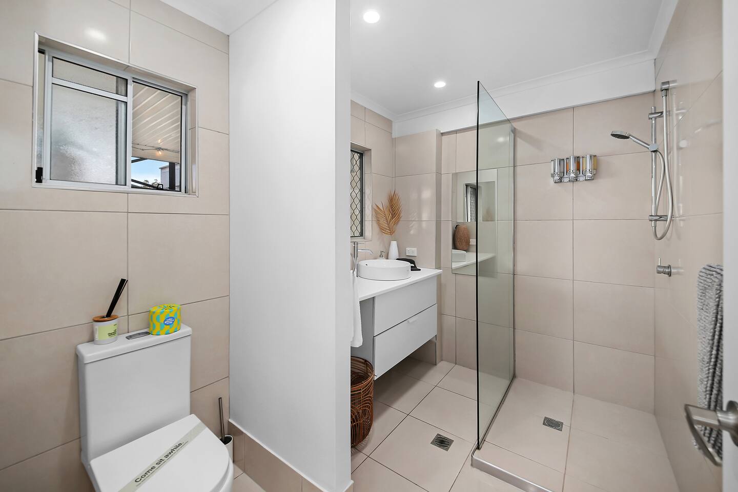 Popular Central Studio NEW SET 16