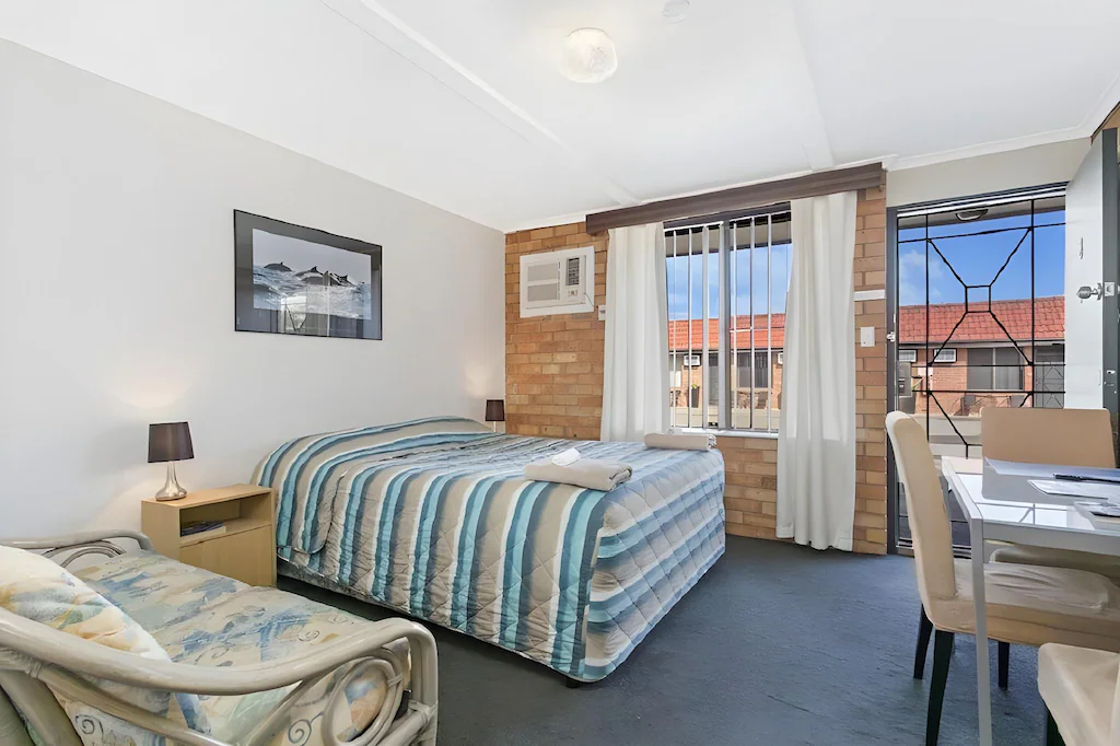 Dog Friendly Ocean Crest Motel 8